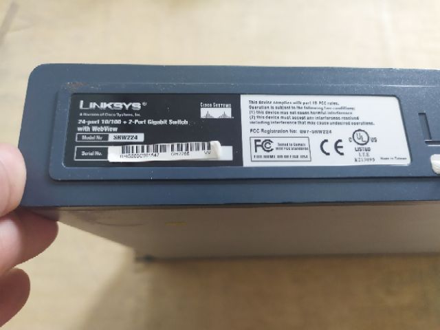 Bộ chia mạng LINKSYS SRW224 24 PORT 10/100+2 PORT GIGABIT