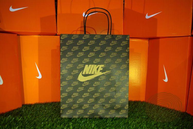 Túi Giấy Xách Tay Nike Thời Trang Tiện Dụng | BigBuy360 - bigbuy360.vn