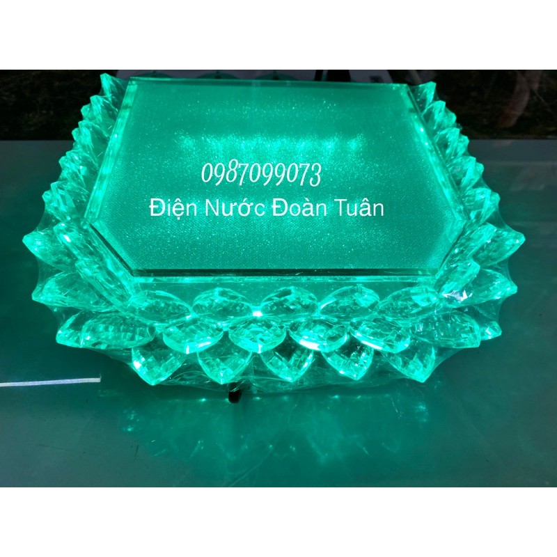 Đài Sen Vuông Pha Lê