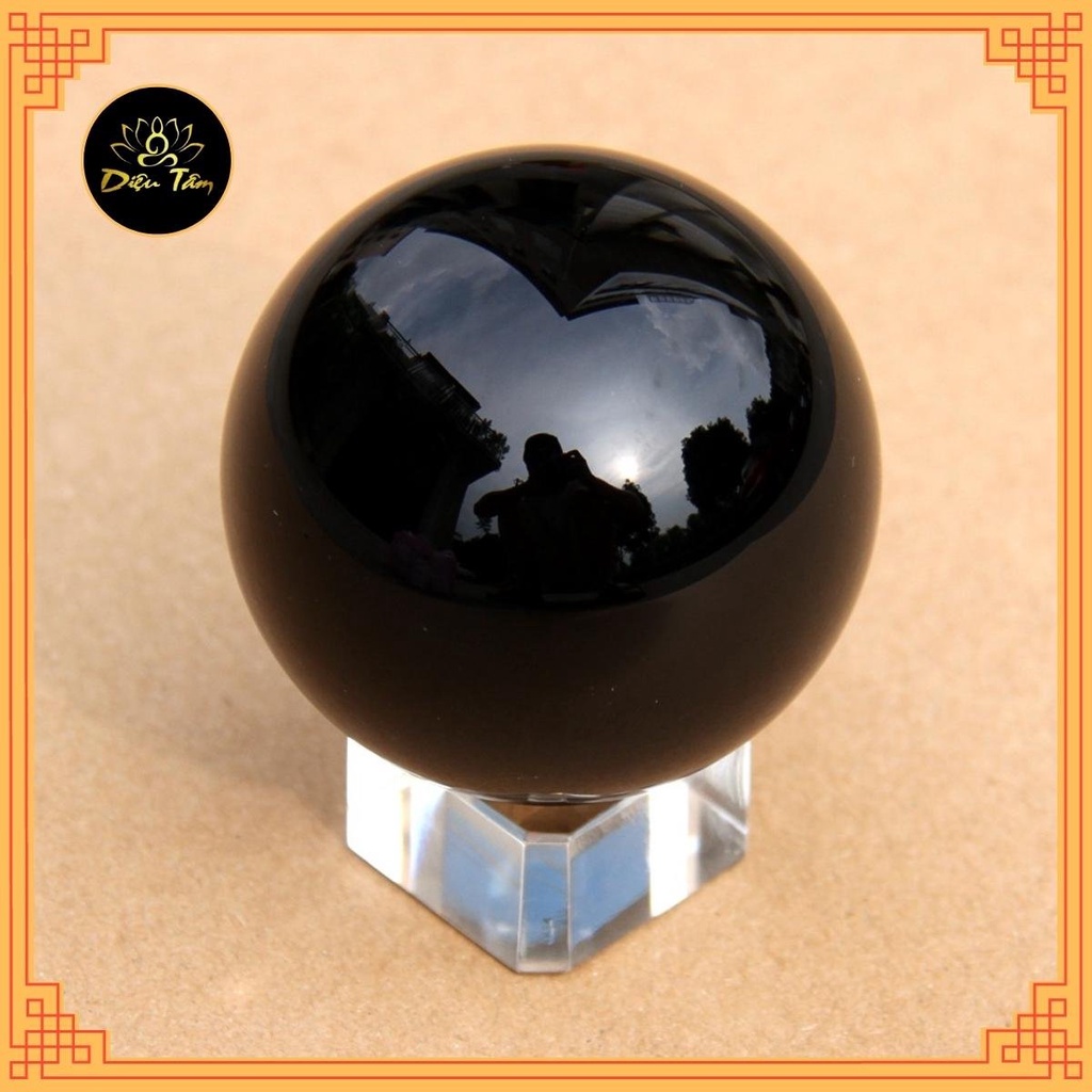 Quả cầu phong thuỷ màu đen theo mệnh