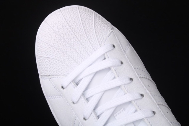 Giày Adidas Superstar Star trắng gót đen mũi sò