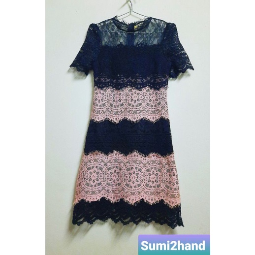 Đầm ren body hồng ruốc phối đen size S (thanh lý)