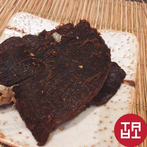 THỊT BÒ KHÔ ƯỚT TỎI - BÒ MIẾNG ƯỚT TỎI TATA Food loại đặc biệt Gói 200g | BigBuy360 - bigbuy360.vn