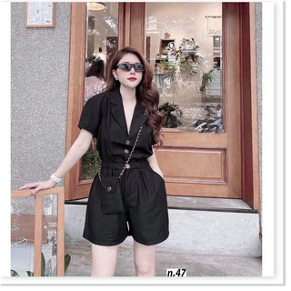 Jum đùi đính nút áo cổ vest