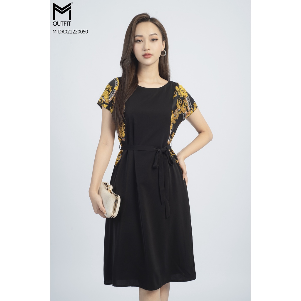 Đầm xuông, cổ thuyền, phối màu họa tiết MMOutfit M-DA021220050