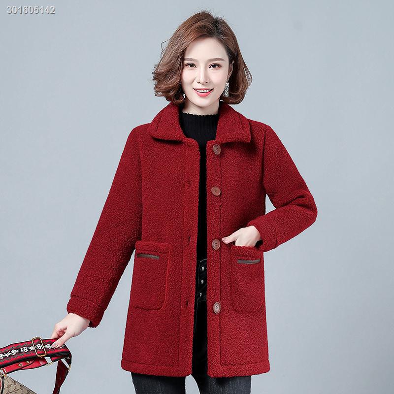 Middle-aged and elderly women s lamb wool granular fleece jacket jacket plus velvet thickening mother s clothing autumn and winter new fur