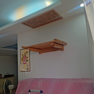 Bàn thờ treo tường gỗ Sồi Mỹ CAO CẤP mẫu 01