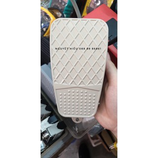 Công tắc bàn đạp điện FS-3 220VAC-10A