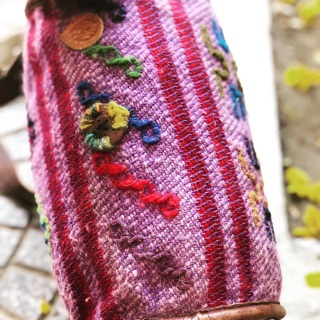 Túi đeo chéo boho thổ cẩm da mộc