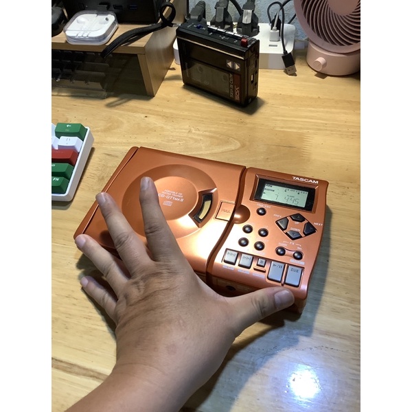 Máy nghe CD Tascam  GT1MK II