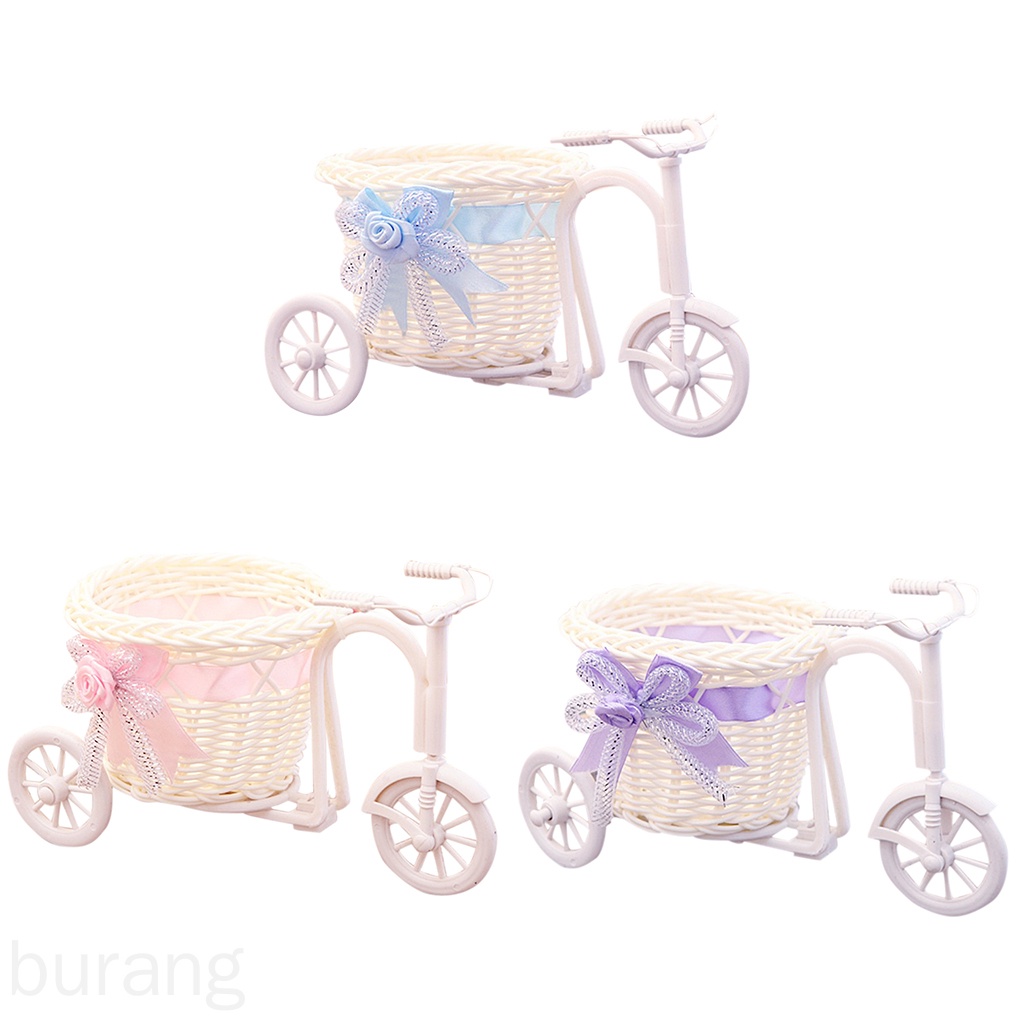 Giỏ cắm hoa hình xe đạp ba bánh trang trí tiệc cưới đẹp mắt