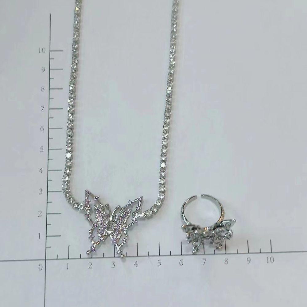 QQMALL Vòng Cổ Choker Y2K Mặt Hình Bướm Đính Đá Màu Tím Ngọt Ngào Thời Trang Phong Cách Hàn Quốc