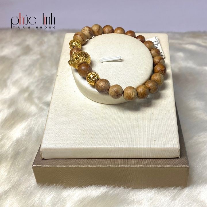 Vòng Tay Trầm Hương 8ly Mix Charm Con Heo Vàng Kim Mã Phúc Linh