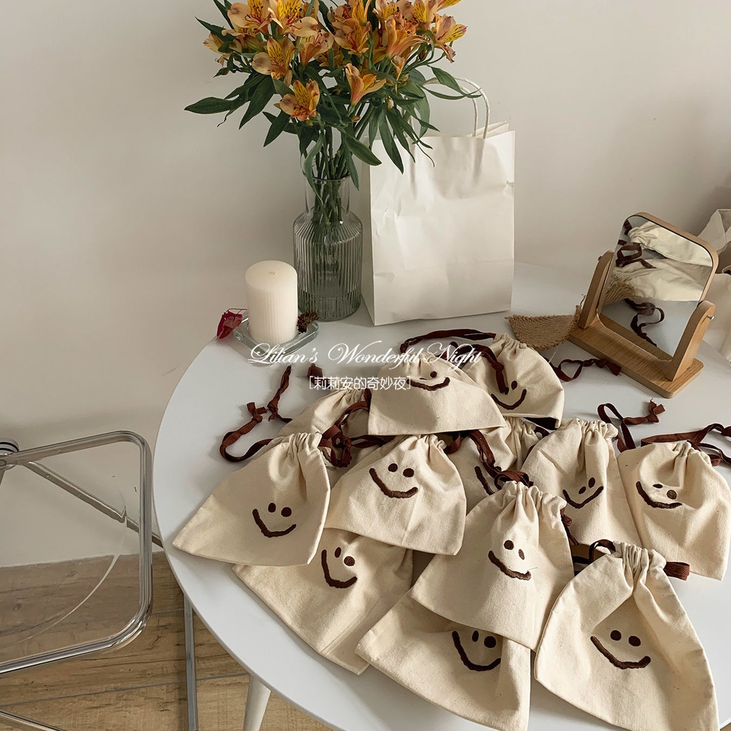 Túi Dây Rút Mini Đựng Mỹ Phẩm Thêu Hình Mặt Cười Dễ Thương