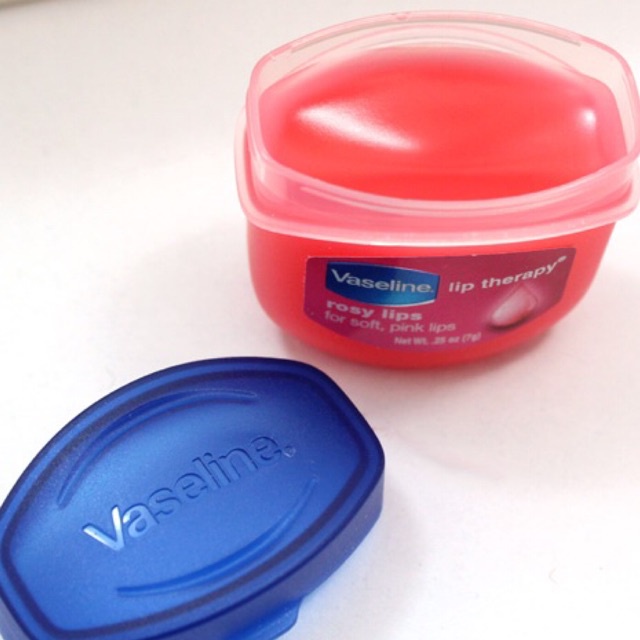 Son Dưỡng Vaseline Sáp Dưỡng Môi Hồng Xinh 7g