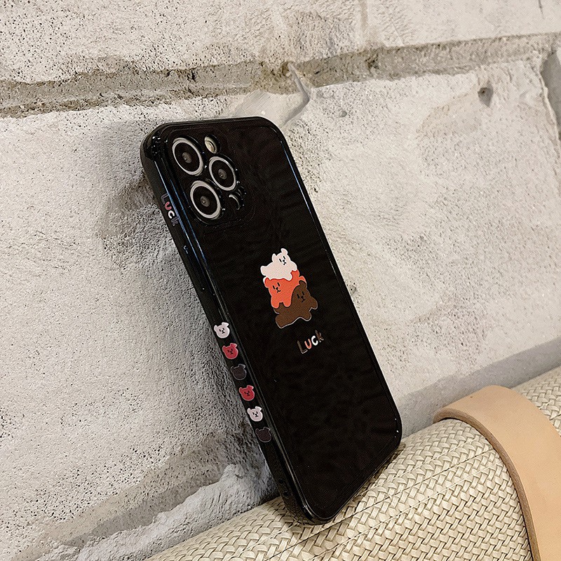 Ốp Lưng Iphone - Ốp Cạnh Vuông Gấu Luck Màu Đen Nhựa Bóng Dẻo