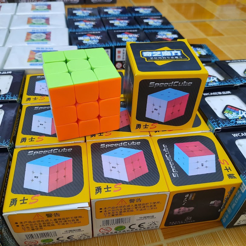 Rubik 3x3 bằng nhựa đồ chơi trẻ em Rubic 3 Tầng Không Viền