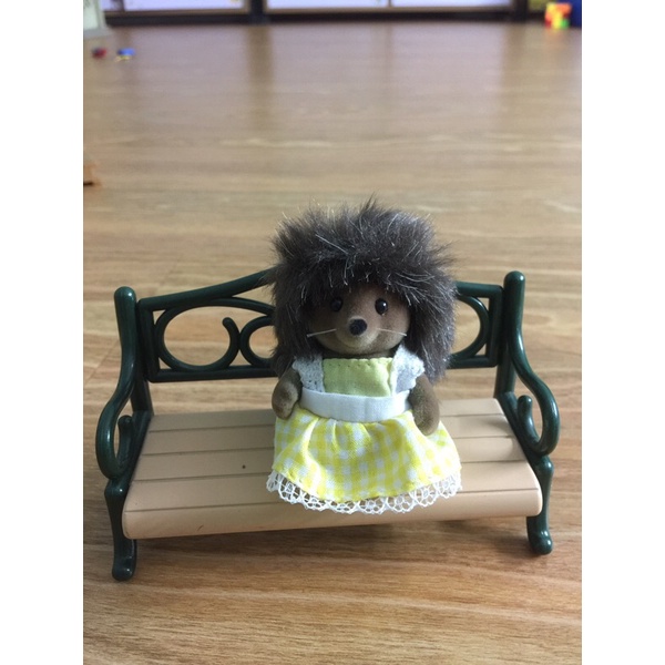 Đồ chơi mô hình các nhân vật Sylvanian .