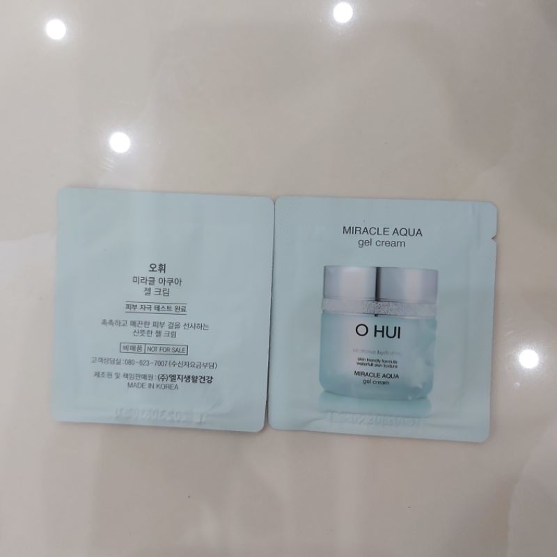 Gói kem cấp nước kiềm dầu giảm mụn Ohui Miracle Aqua Ohui 1ml dạng gel thẩm thấu nhanh không bết dính