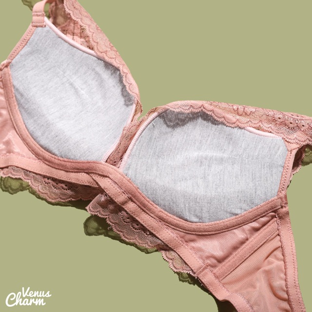Bộ đồ lót ren không gọng nâng ngực 2cm Venus Charm Y999 với mút êm mềm thoải mái | BigBuy360 - bigbuy360.vn