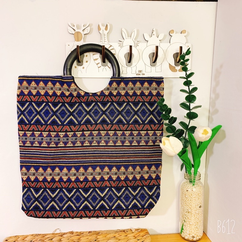 Túi thổ Cẩm quai gỗ mẫu sọc ( chọn mẫu )