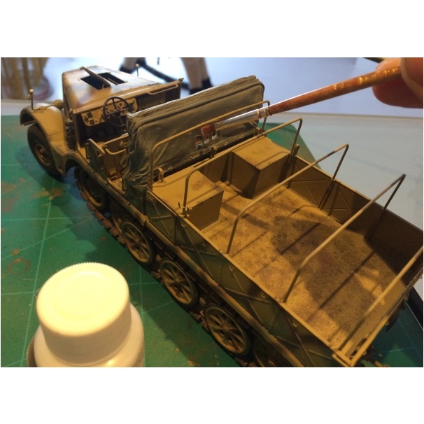 Mô hình xe quân sự Đức GERMAN 18 TON HEAVY HALF-TRACK FAMO and TANK TRANSPORTER Sd.Ah.116 TAMIYA 35246-mô hình trưng bày