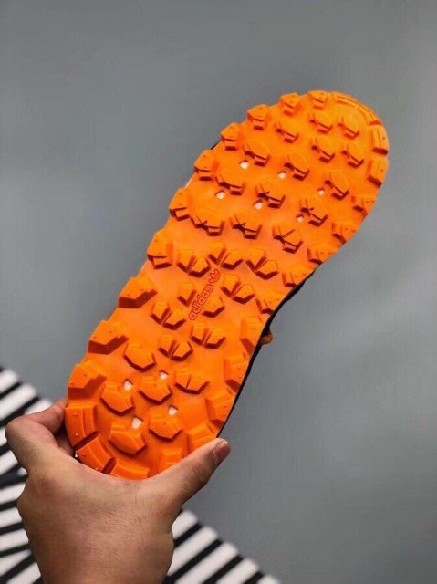 Giày thể thao Human Race Flyknit