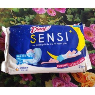 Băng vệ sinh Diana SENSI Ban đêm cánh 35cm (gói 3 miếng). Giá chỉ 12k