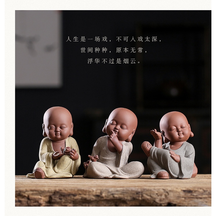 Tượng chú tiểu chơi chim gốm tử sa- Tượng gốm tử sa trang trí bàn trà phối lũa tiểu cảnh bonsai- tượng decor