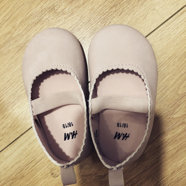 Giày HM 18/19