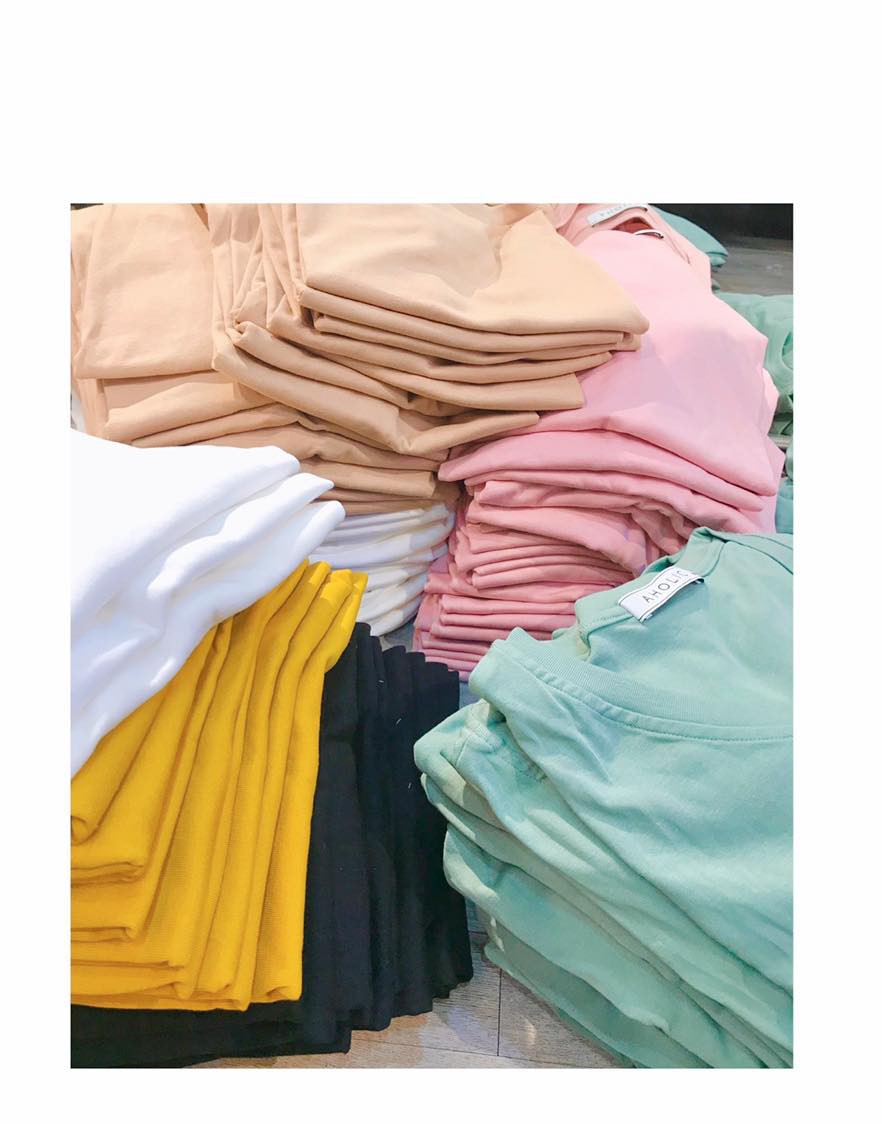 [Mã WASKT304 giảm 15% tối đa 30K đơn 99K] Áo thun bozip đanh mịn cổ tim basic Aholic A2880 | BigBuy360 - bigbuy360.vn