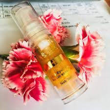 Dưỡng môi tinh chất vàng collgen