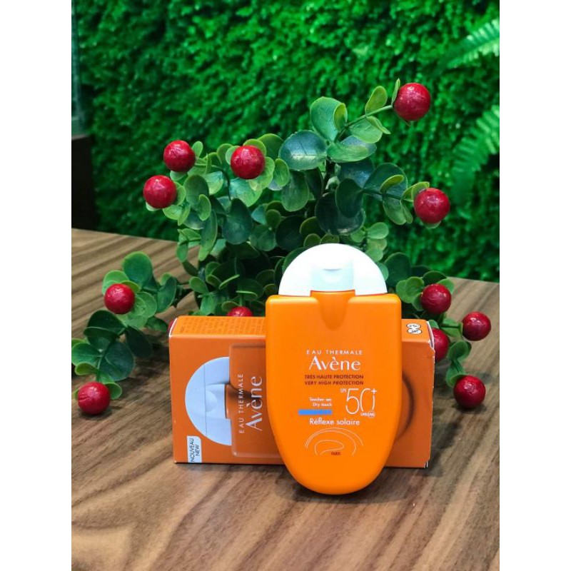 Kem chống nắng Avene Emulsion SPF 50+