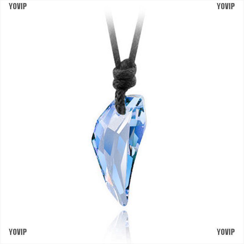 Dây chuyền mặt hình nanh sói bằng đá pha lê