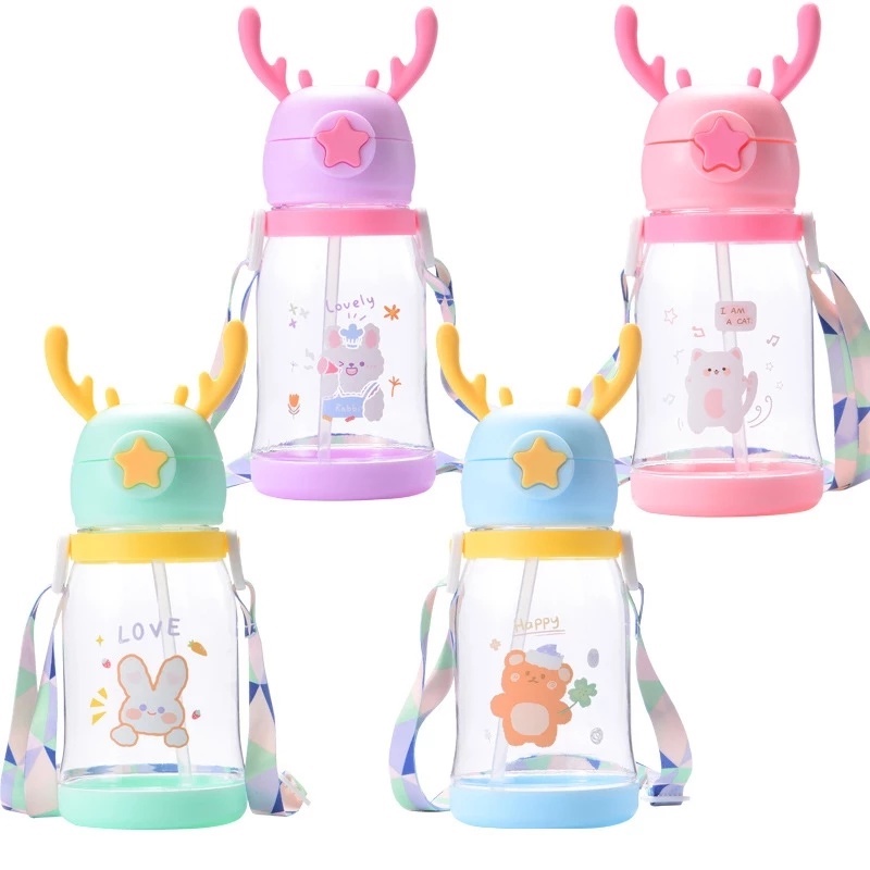 Bình Nước Dung Tích Lớn 600Ml Chống Tràn Kèm Ống Hút Và Dây Đeo Họa Tiết Hoạt Hình Cho Trẻ Em
