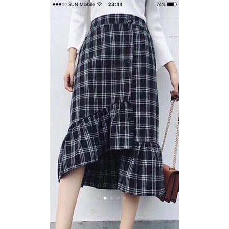 Chân váy kẻ đuôi cá