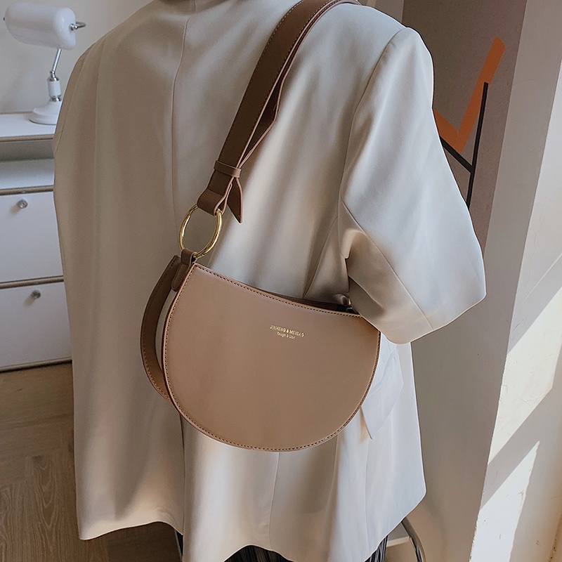 Túi đeo chéo IELGY màu trơn hình bán nguyệt phong cách Hàn Quốc cho nữ