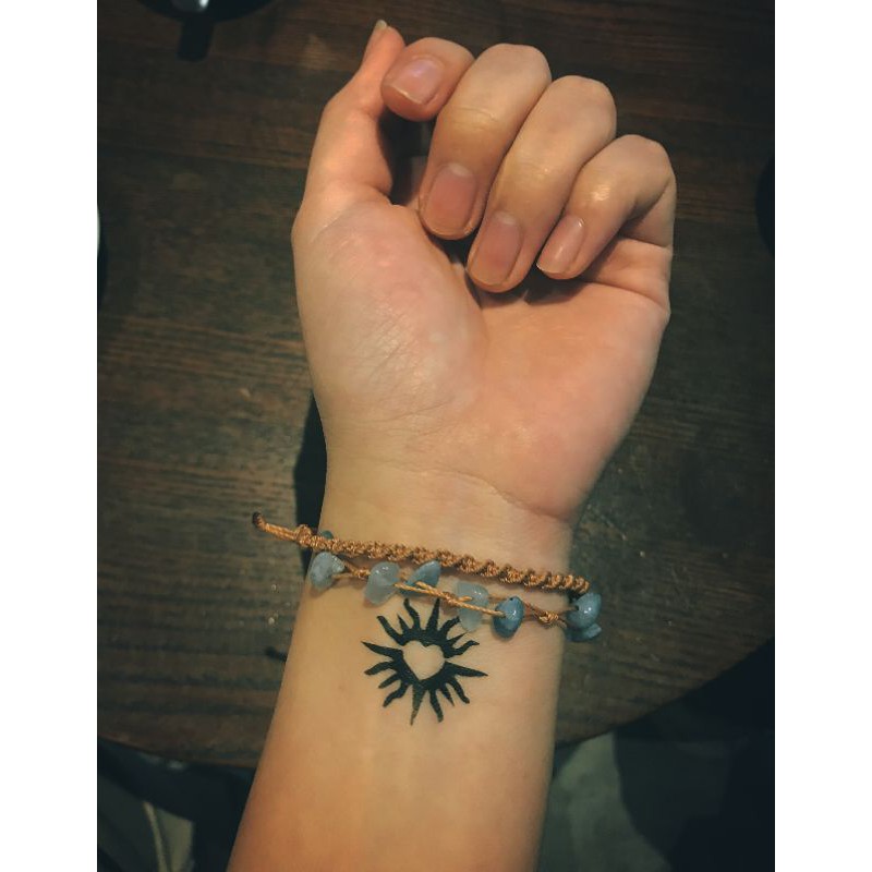 Vòng tay aquamarine macrame