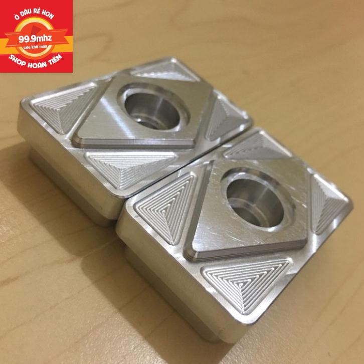 Nắp Tăng Sên Âm Exciter/ Winner/ Sonic/ Satria/ Raider Nhôm CNC Kèm 2 Ốc Lục Giác 8li40 Mẫu Hình Thoi