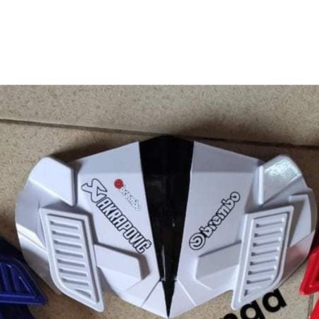 Mão  siêu nhân gắn ex, winer..