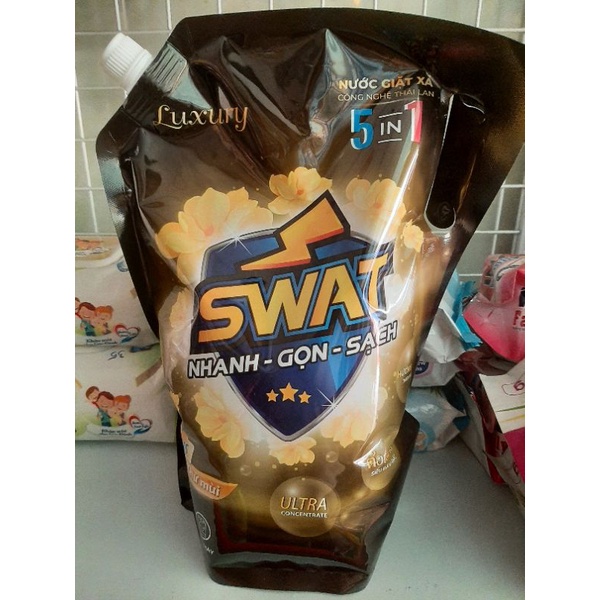 Nước Giặt Xả 5 In 1 SWAT Siêu Thơm Giúp Đánh Bay Vết Bẩn, Diệt Khuẩn Lưu Hương Lâu Túi Siêu Tiết Kiệm