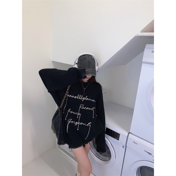 Áo len đen cổ tròn dày thiết kế chữ cá tính dáng dài♥️