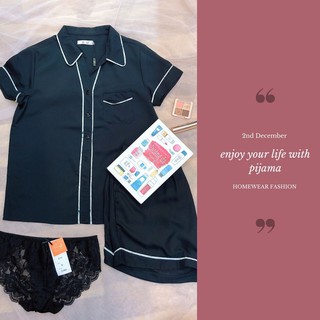 Bộ mặc nhà pijama cộc tay quần đùi viền trắng lụa mềm cao cấp.