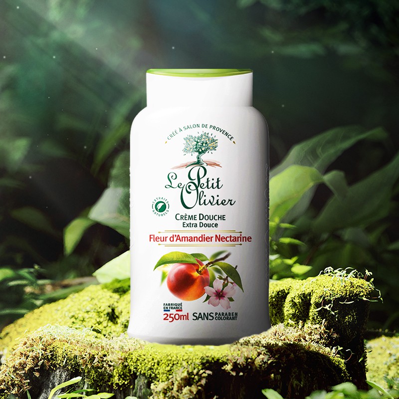 Sữa tắm Hoa Hạnh Nhân và Xuân Đào Le Petit Olivier 250ML