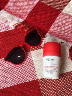 LĂN KHỬ MÙI VICHY
