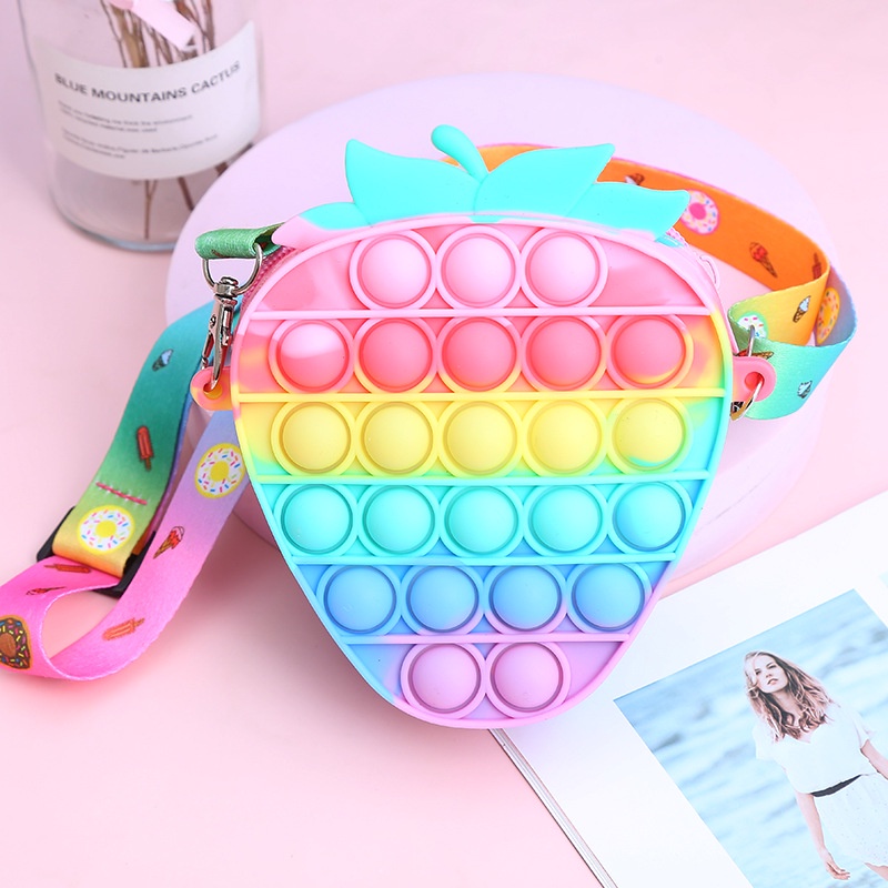Pop it Túi Đeo Chéo Hình Quả Dứa/Dâu Tây Ngộ Nghĩnh Cho Bé