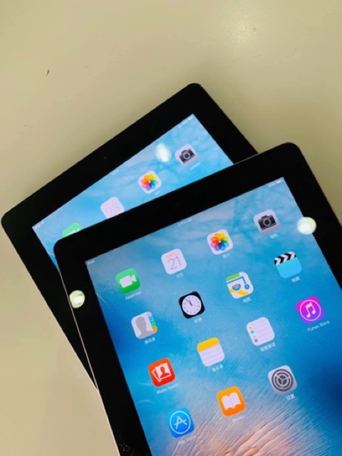 Máy tính bản Apple 4 16GB bản Mỹ Wifi (code LL/A) | BigBuy360 - bigbuy360.vn