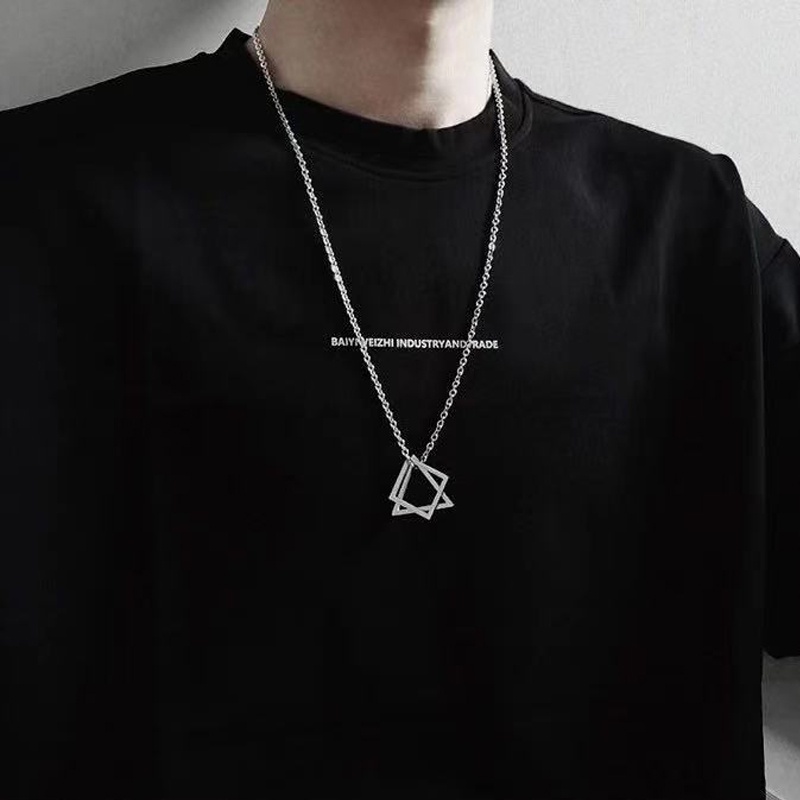 Vòng cổ Bằng Thép Titan Mặt Tam Giác Đơn Giản Phong Cách Hiphop