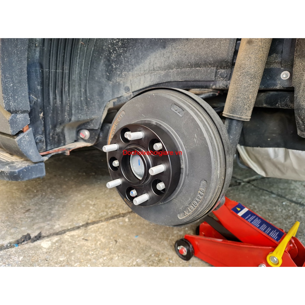 Miếng đệm lốp xe Mitsubishi Xpander, Xpander Cross dày 25mm, 30mm . Giá 1 Đệm