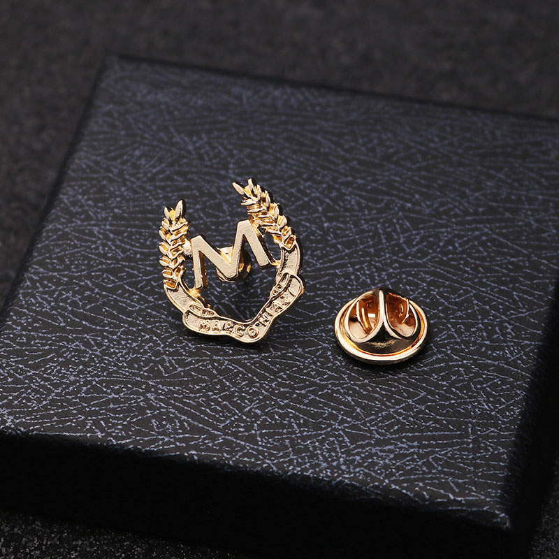 Ghim cài áo kim loại chữ M